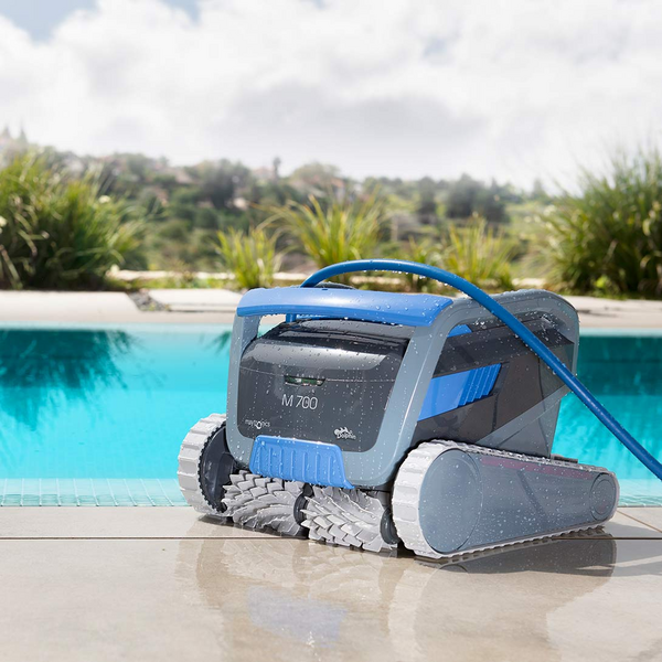 רובוט לבריכה ניקוי Maytronics Dolphin M700